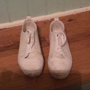 White canvas shoes size medium 7/8